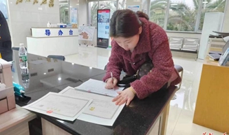 岳陽經開區：“加速度”服務企業開辦 “零距離”激發市場活力